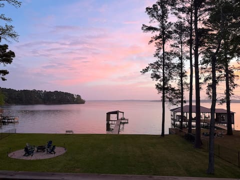 8 Mile View: 2 BR Lakefront w/ Boathouse