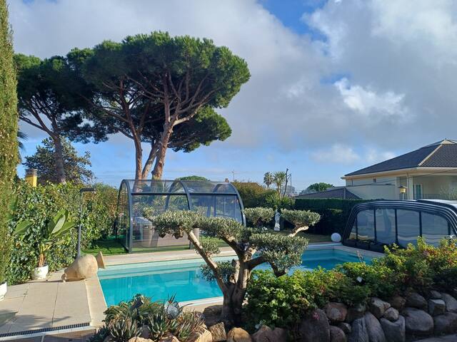 Encantadora Villa, Piscina,Spa,700m de la playa