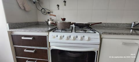 Successful Airbnb property: A bright, centrally located apartment in Santa Cruz