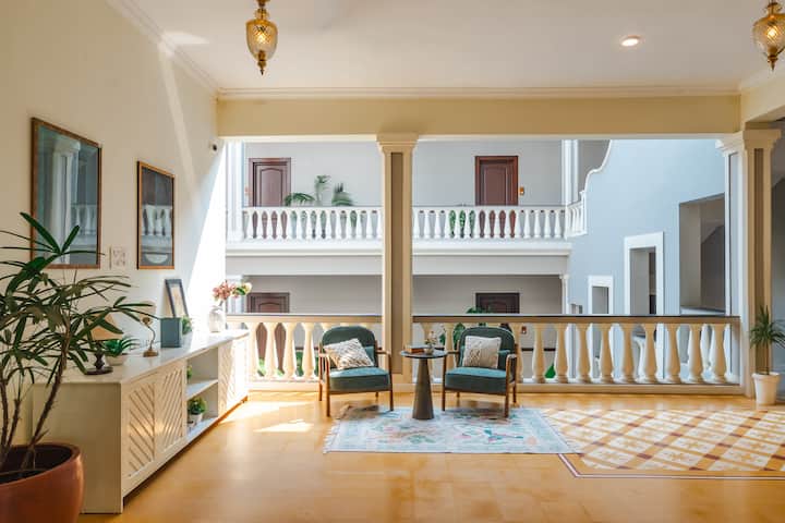 Living room image 3