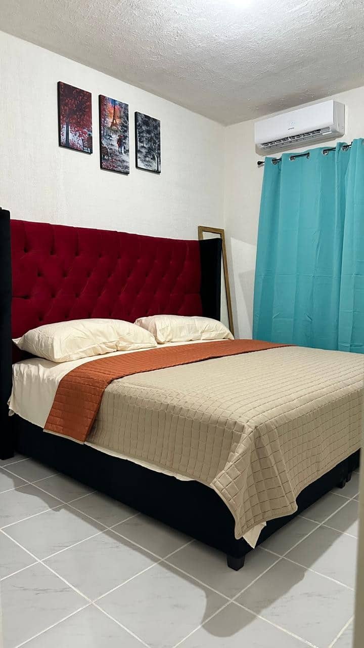 Master bedroom with a/a and size KS