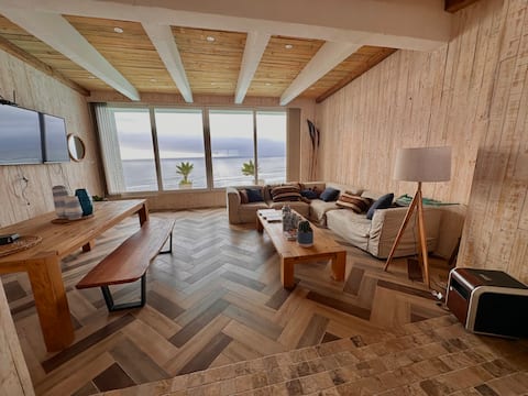 Successful Airbnb property: Excelent Aparment quality and great View. in La Serena