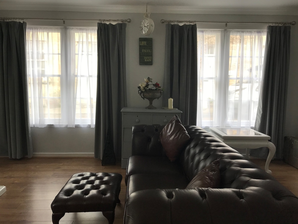 Top performing Airbnb: Rosalind House in Belford