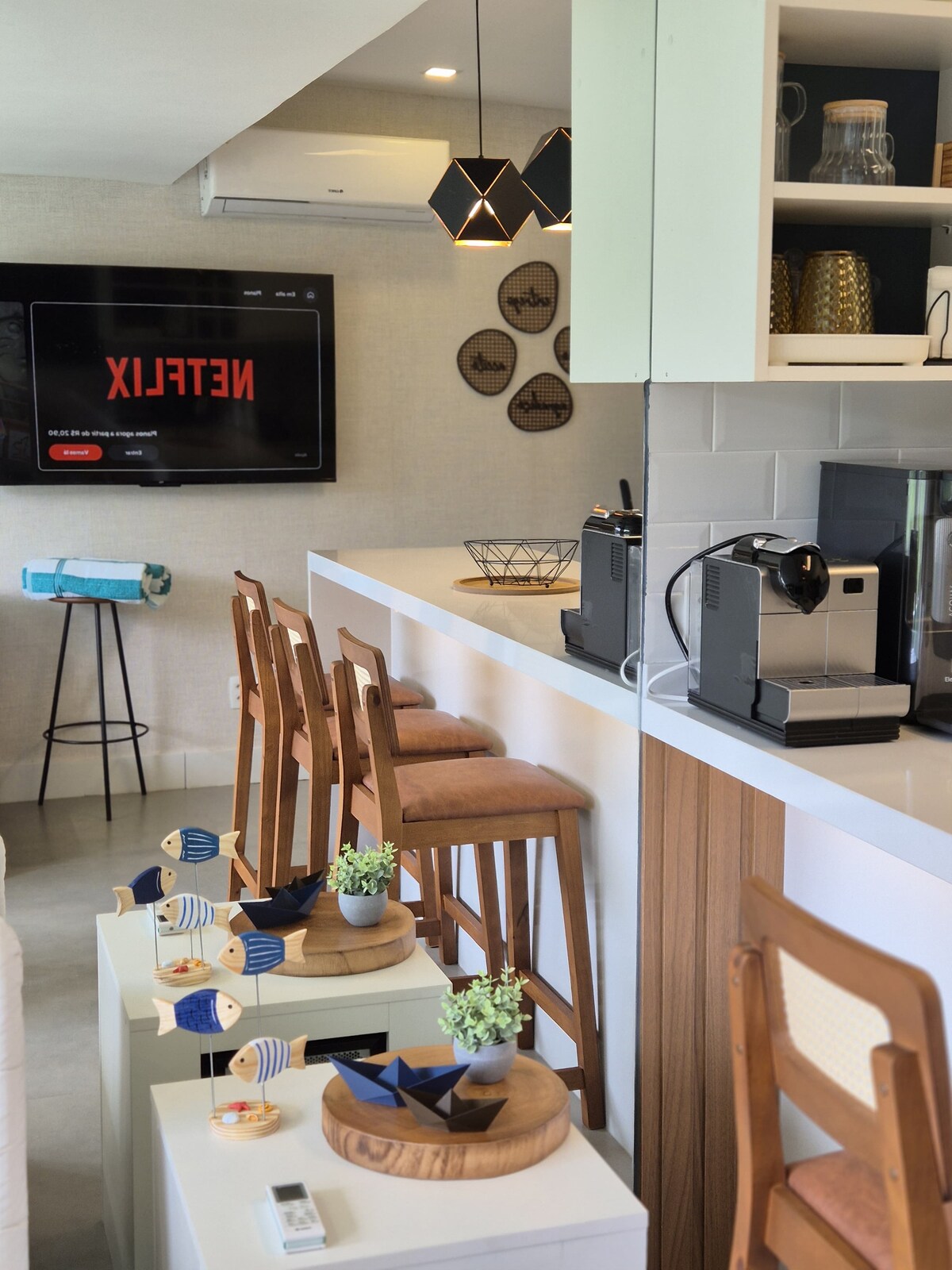 Popular Airbnb listing: Flat Marina_Condominium in Angra/Private beach in Angra Dos Reis