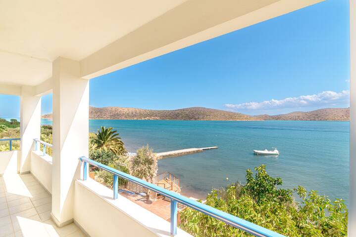 Tsifliki Beachfront Retreat gallery image 4