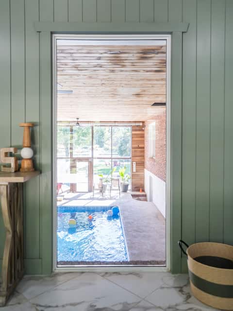 South Pines Estate- Indoor Heated Pool!