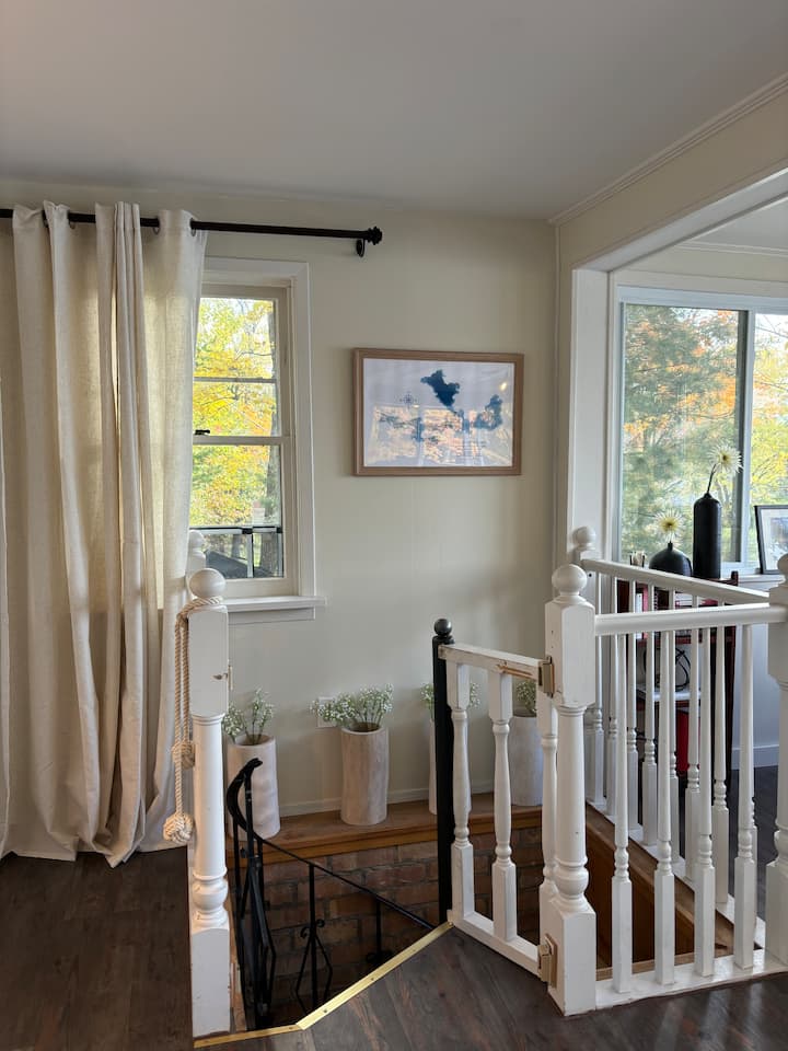 Cozy Lakefront Muskoka Cottage - Huntsville