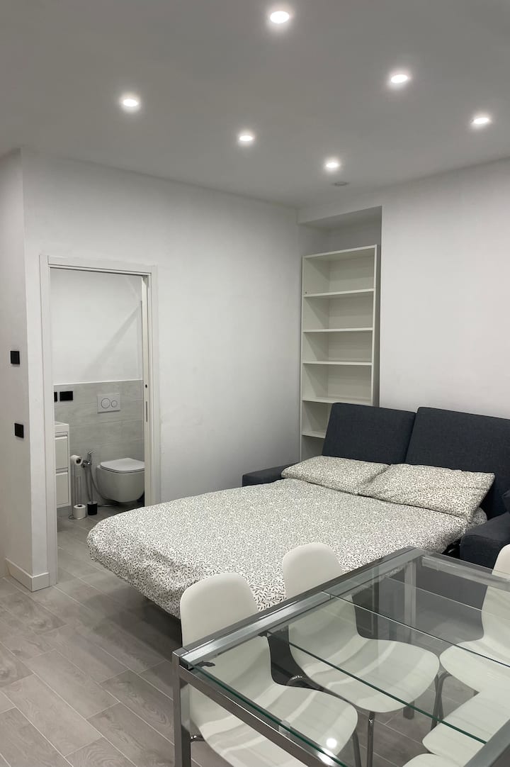 Santorini Vibes In Navigli(free Wi-fi) - Lombardie