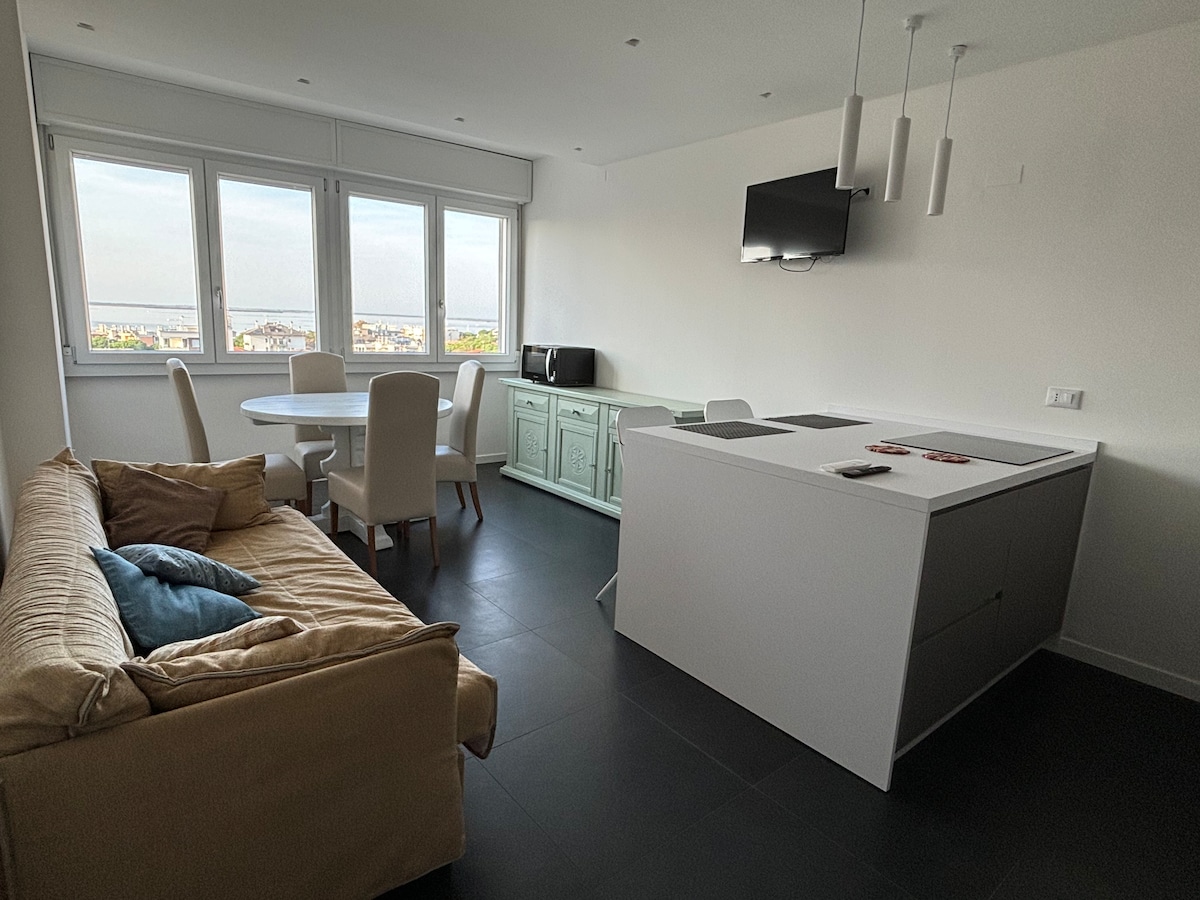 Popular Airbnb listing: FabFour Piazza Fontana in Udine