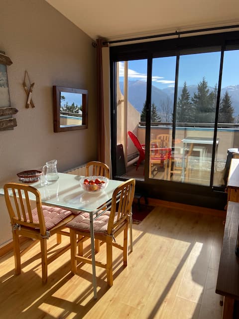 Propriété Airbnb réussie: The nest - Cosy flat with great view à Font Romeu Odeillo Via