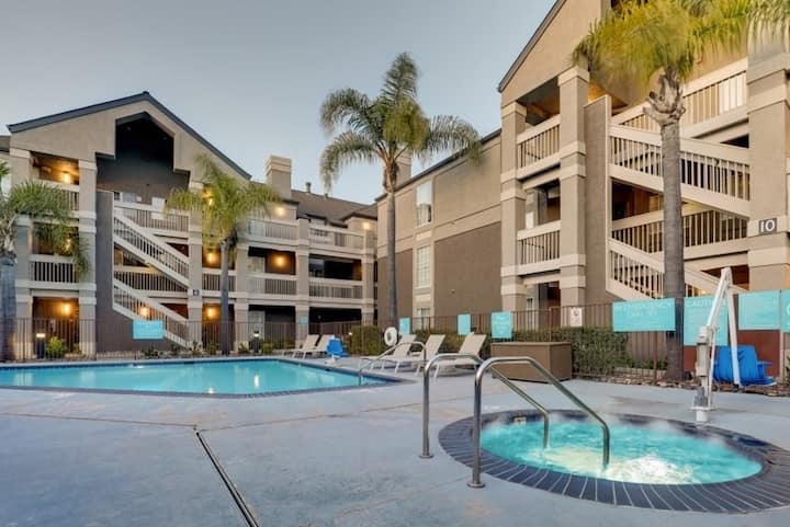 3 Comfortable 1br Suites, Pet-friendly, Golfing! - San Jose, CA