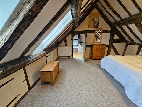 Oaklands Annex