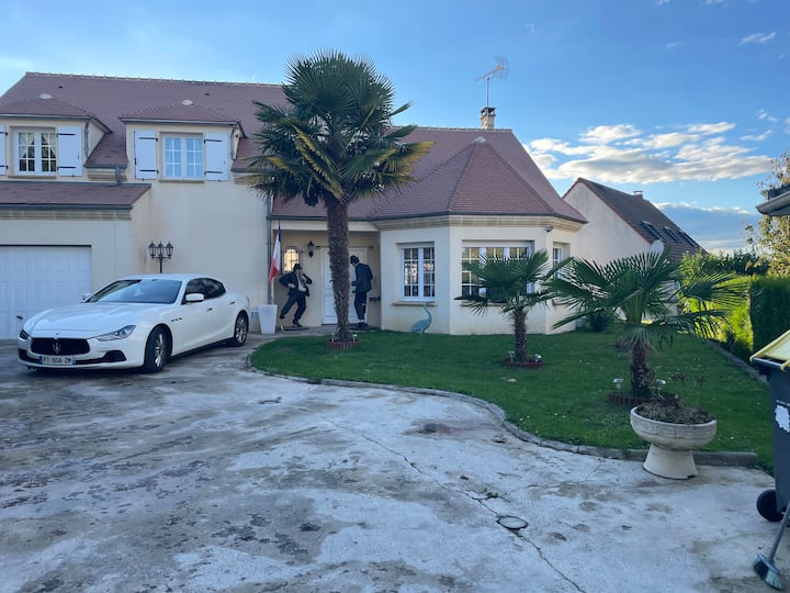 Maison De Standing Avec Piscine Intérieure - Mitry-Mory
