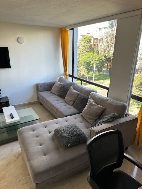 Top Airbnb: Accommodation for 5 near the airport and business area in Fontibón