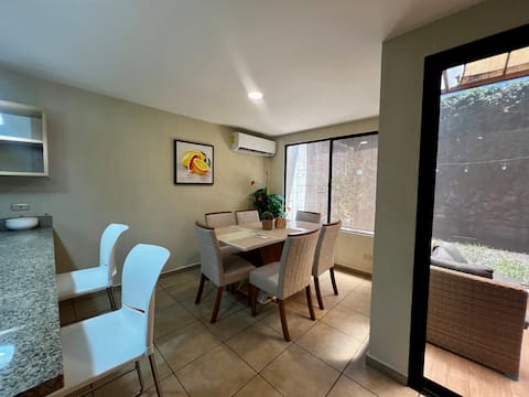 Paseo del Prado| living room and 3 bedrooms with A/C.