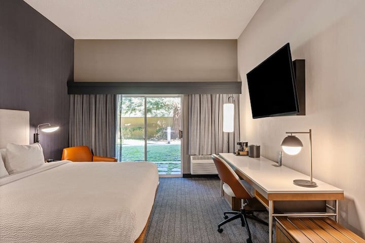 Pet-friendly Hotel With Onsite Pool, Free Parking! - Danville, CA