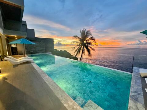Kamala Beach Front Sea View 6 Bedroom Villa/Patong Bar Street 10 Minutes to/Private Beach/Chef/Butle