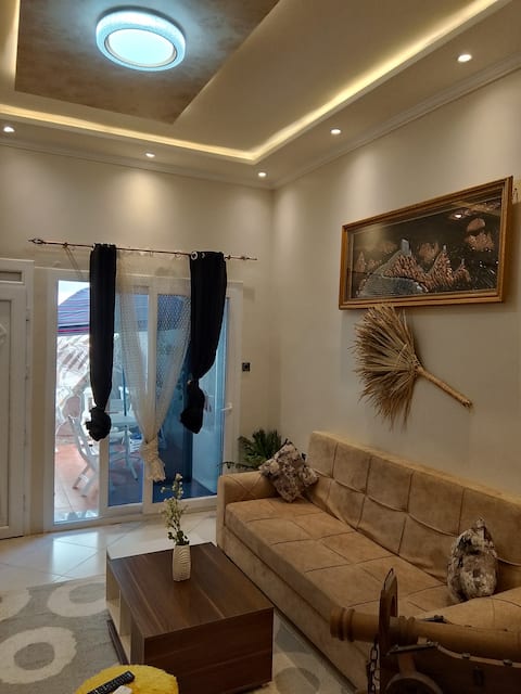 F2 comfort, 15 km from airport/5 min walk to sea beaches
