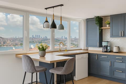 Üsküdar 2BR Duplex w/ Terrace & Bosphorus View