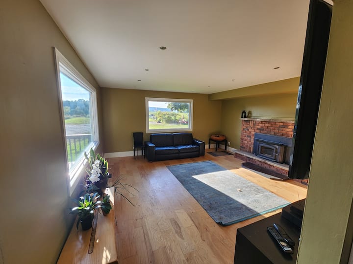 Private Room At Mad River Ranch | Ac & Wifi - Creemore