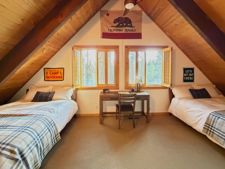 Душеци со целосна големина Leesa, јоргани Doze, покривки LL Bean и чаршафи Brooklinen