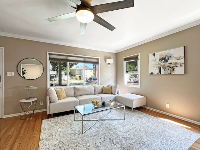 Charming West LA home Perfect for UCLA visits.