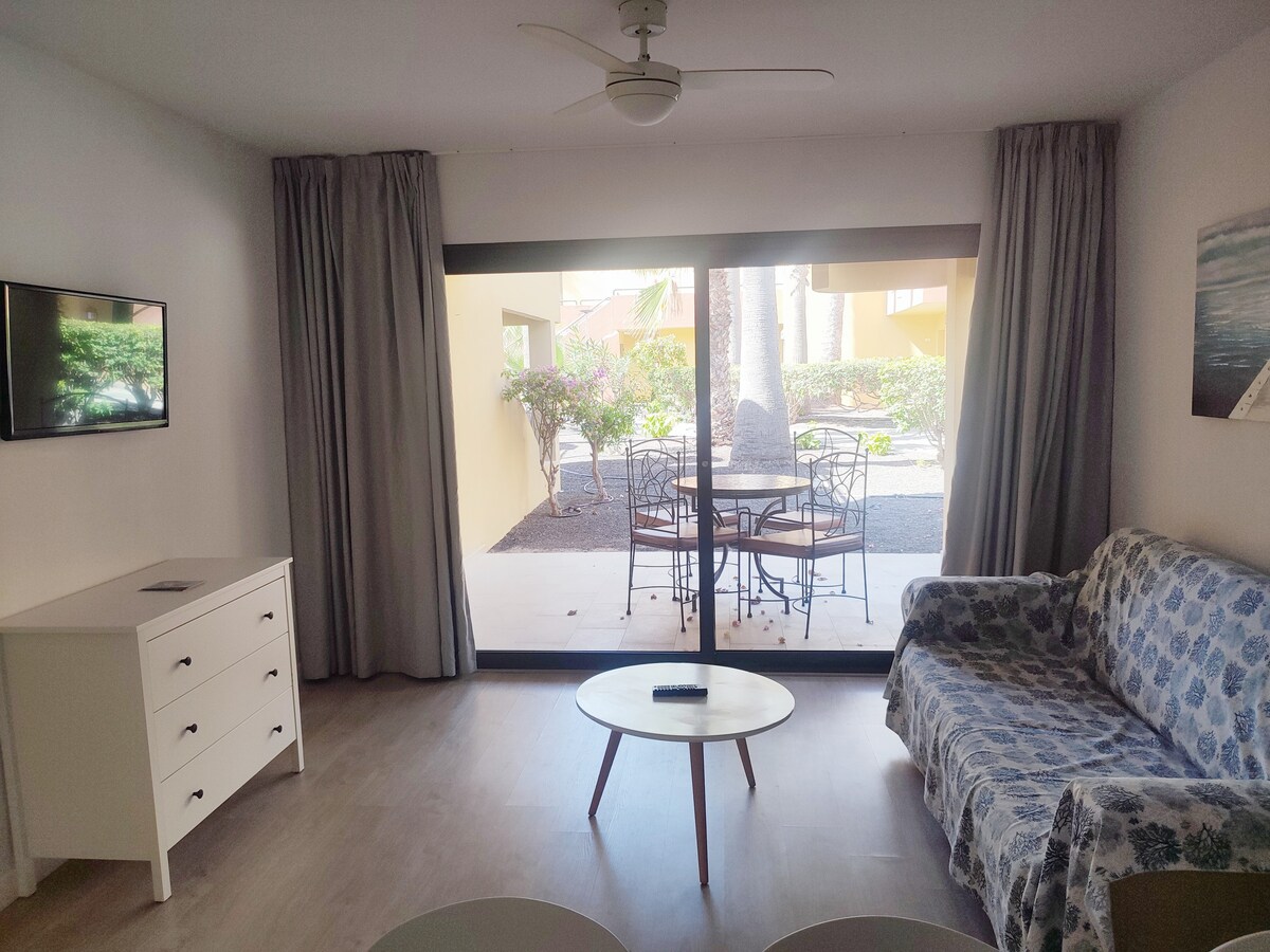 Airbnb con mejor rendimiento: Waves and Sun Apartment en La Oliva