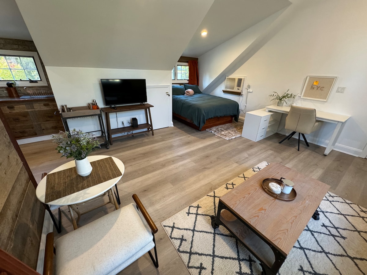 Dining nook beside the living area