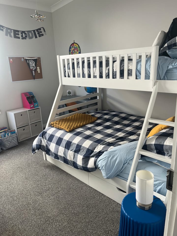 غرفة النوم 2