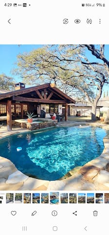 Golf Course Oasis in Lakeway