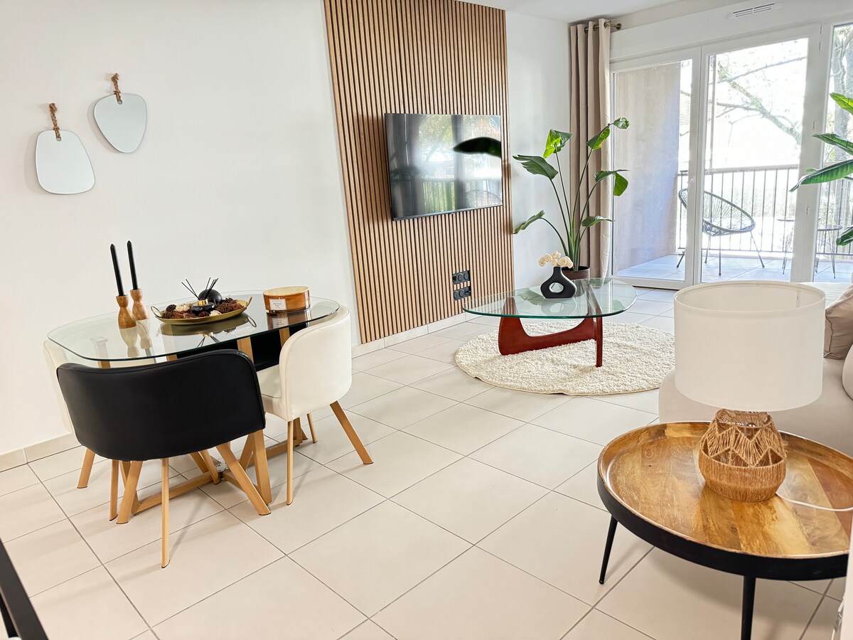Successful Airbnb property: Modern and comfortable flat in Hopitaux-Facultés in Hôpitaux Facultés
