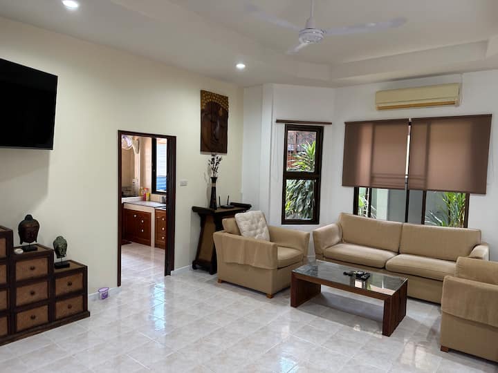 Belle Maison Piscine Jacuzzi - Pattaya