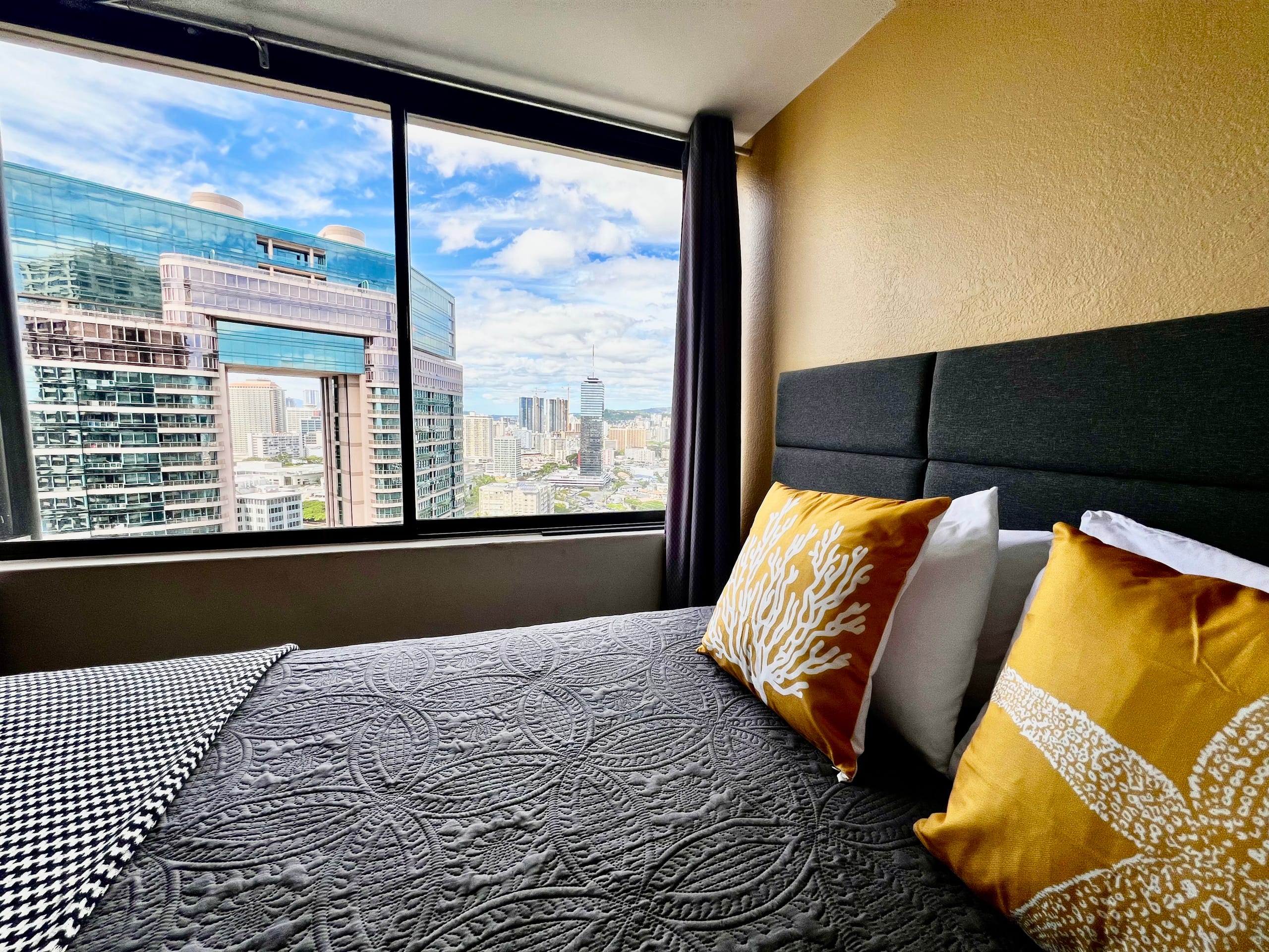 30th Fl Queen Bed Gorgeous Views - Photo 16