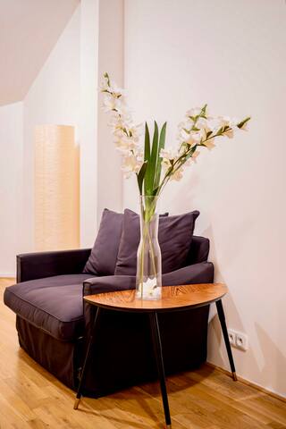 4BR + 2 BATH * 200sqm – 200m to Wenceslas Square gallery image 5