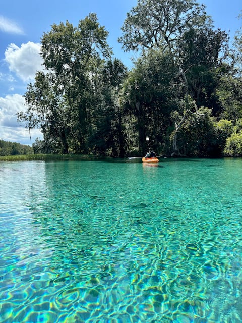 *NEW* The Breezy Oak Bungalow (Rainbow Spring)