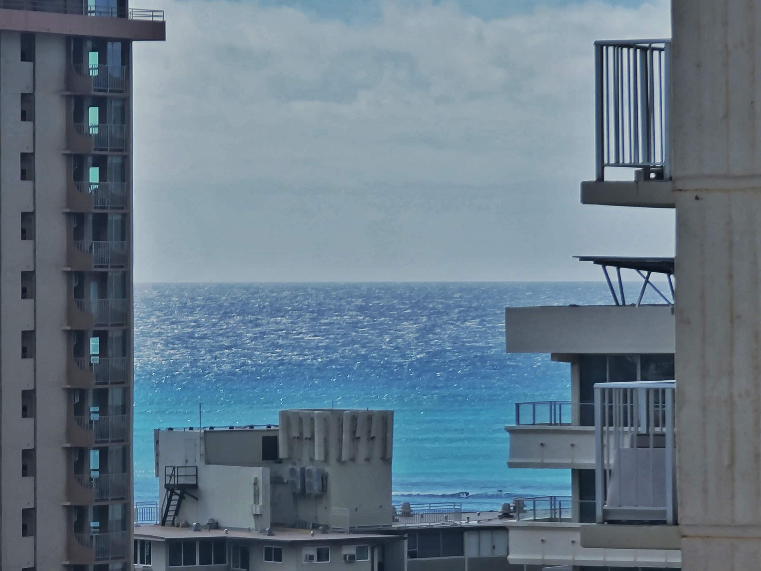 Waikiki Oceanview Condo Pool/Gym/Parking -Sleeps 6 - Image 25