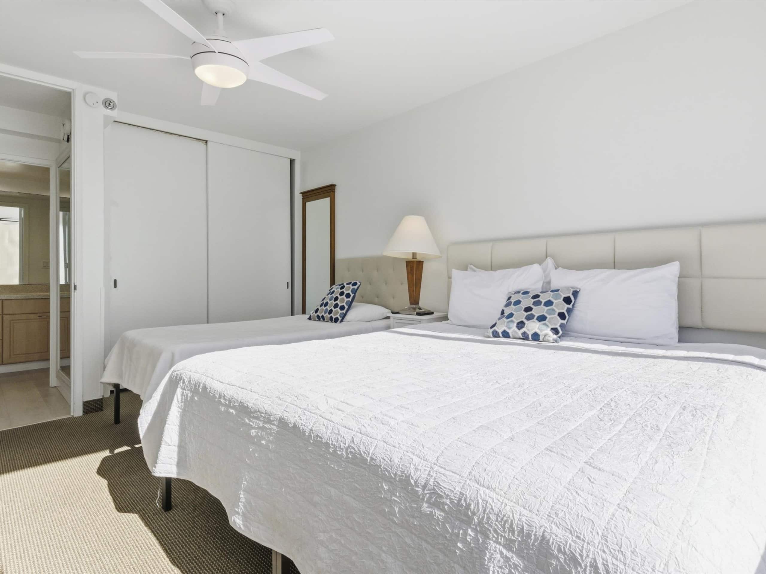 Waikiki Oceanview Condo Pool/Gym/Parking -Sleeps 6 - Image 15