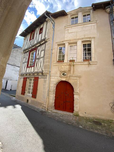 Maison médiévale en centre historique