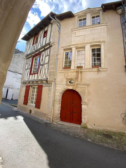 Maison médiévale en centre historique