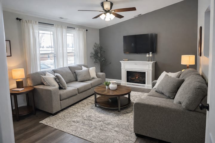 Cedarville 3 Bed, 2 Bath W/ King Suite Cozy Home - Yellow Springs, OH