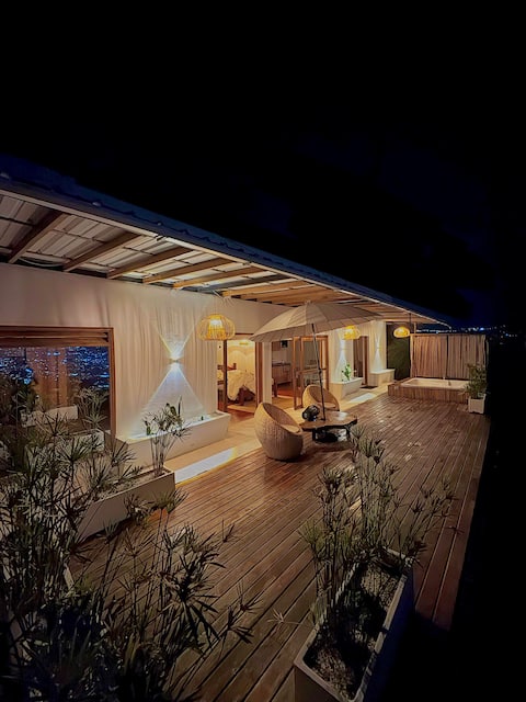 5-Star Luxury Villa + WiFi + Jacuzzi + Breakfast @ Pereira