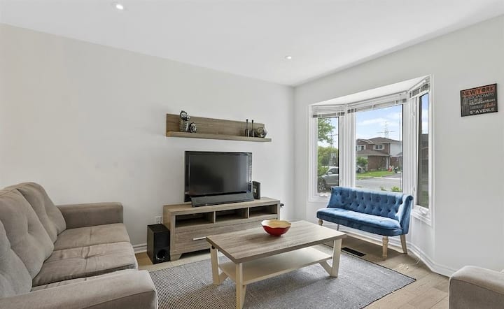 Detached Home-fifa, Toronto & Niagara Trips - Burlington