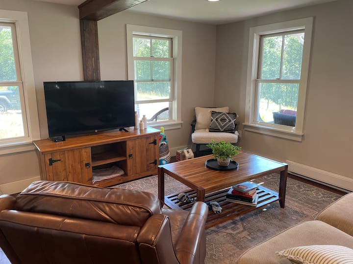 Farmhouse On The Knoll - Tannersville, NY