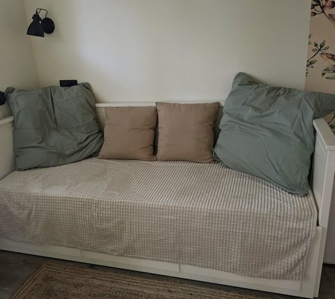 Popular Airbnb listing: Chemnitz - Annis Gartenhaus in Chemnitz