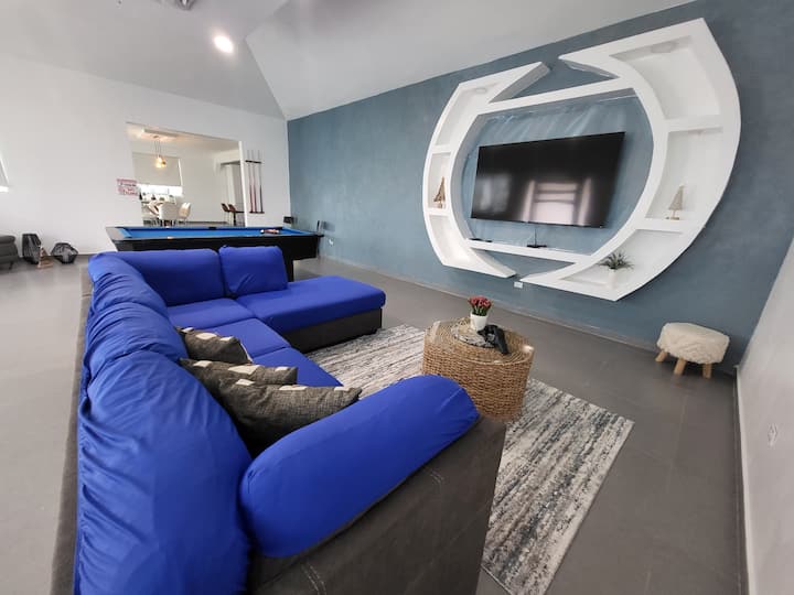 Serenity Villa W/incredible Pool, Parking & Wi-fi - Puerto Rico