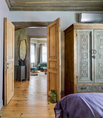 Historical Corner House-Stay in Most Famous Street gallery image 3