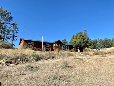 Cabin at Strong Canyon Trailhead