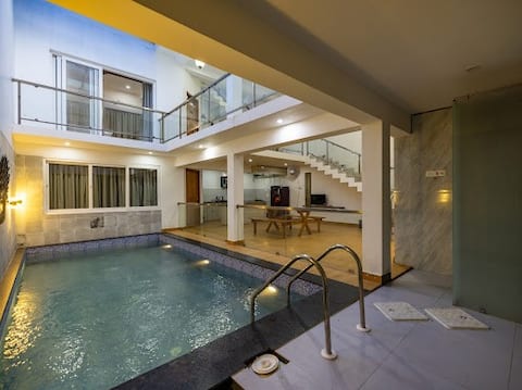 Skyline Villa •Indoor Private Pool•Party Mode
