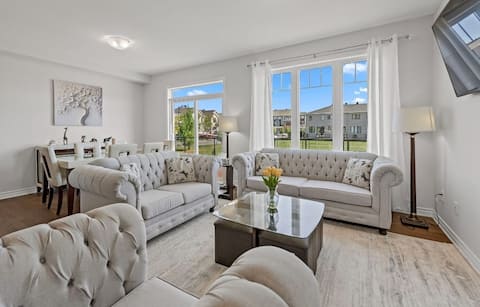 Successful Airbnb property: FamilyHome in Barrhaven-Shops 8 min-Monthly Rental in Barrhaven West