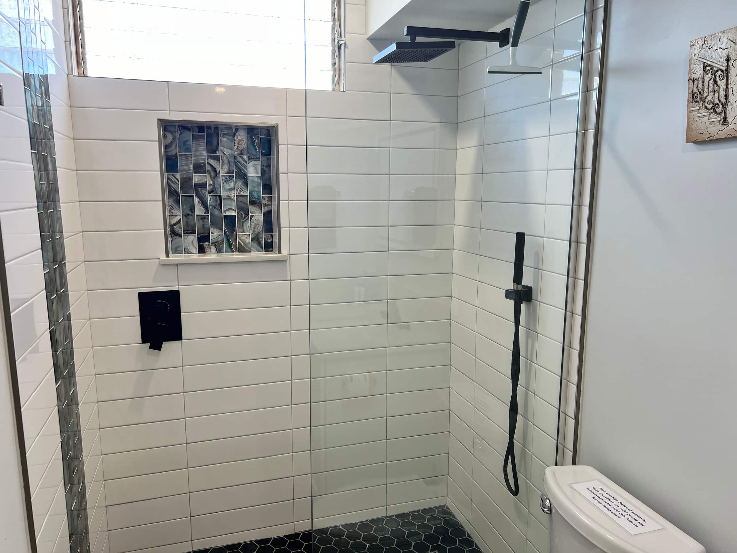 Kalama Terrace Renovated Retreat, AC! - Image 15